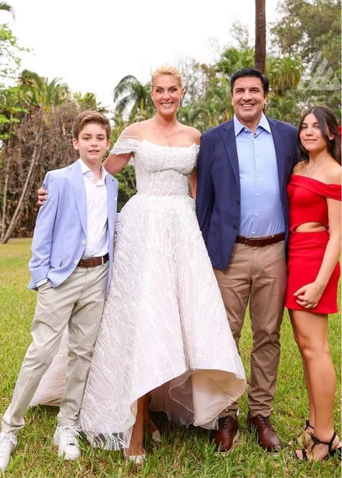 ana hickmann