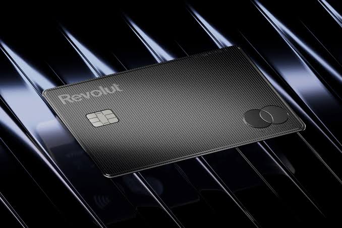 Revolut cartão ultra metal